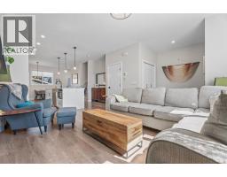 44 D'arcy Boulevard - photo 8