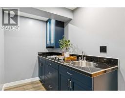 36 Bracebridge Crescent SW - photo 30