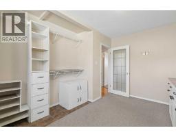 612 Mcintosh Road Ne, Calgary, AB T3E5Z3 Photo 12