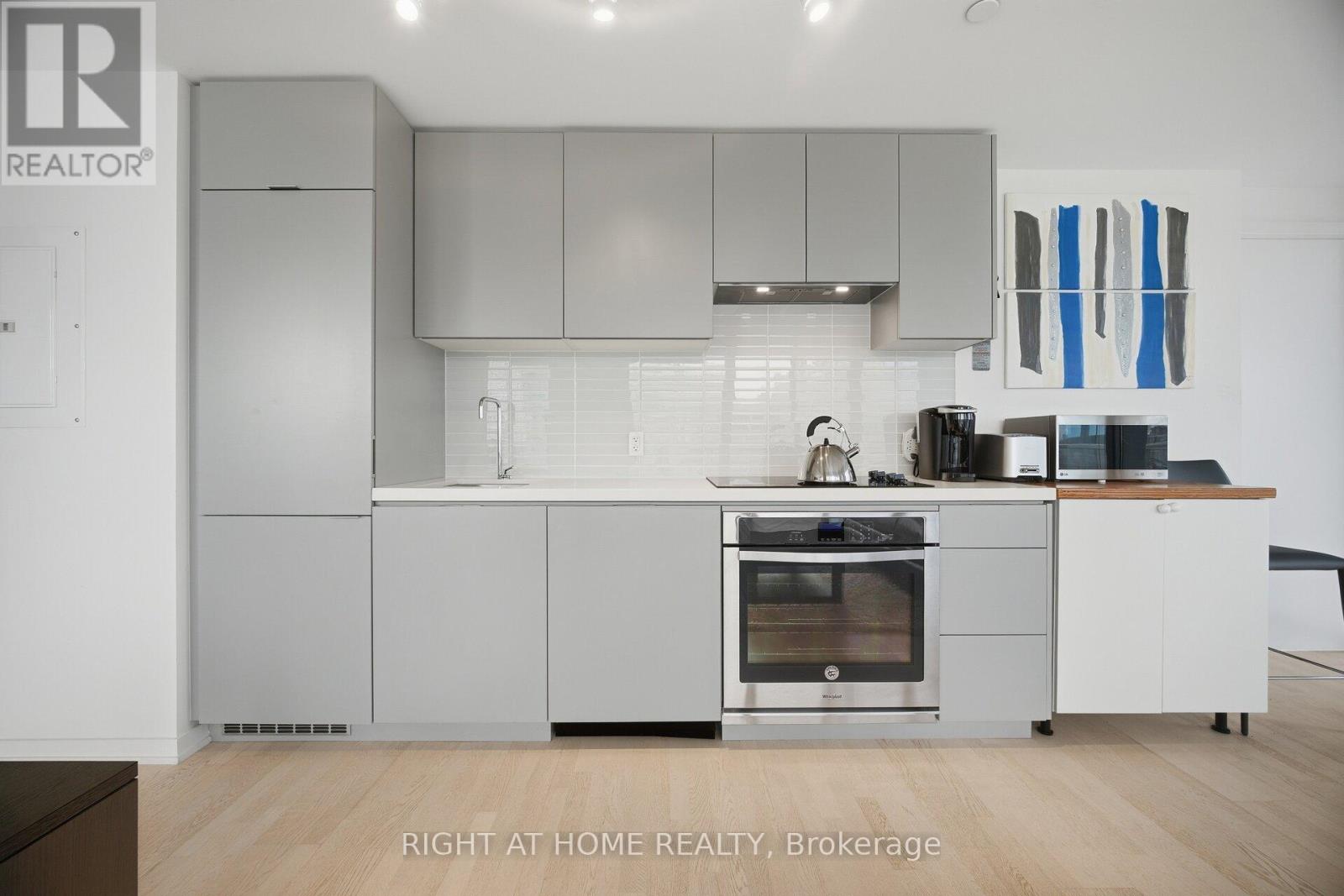 #1407 60 COLBORNE STREET - 15