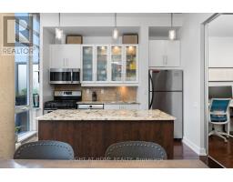 Ph 805 - 66 Portland Street, Toronto, ON M5V2M6 Photo 10