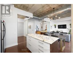 Ph 805 - 66 Portland Street, Toronto, ON M5V2M6 Photo 14