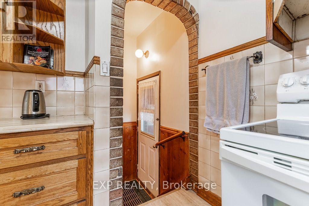 297 LINDEN STREET - 29