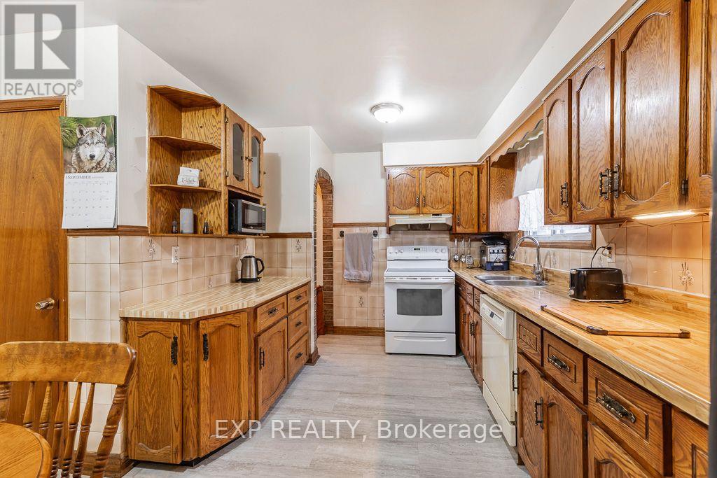297 LINDEN STREET - 33