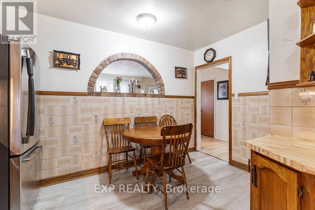 297 LINDEN STREET - 35