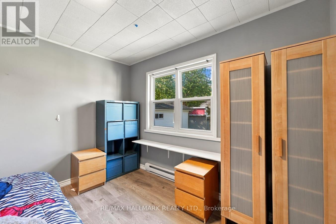 6 ALBERT STREET - 22
