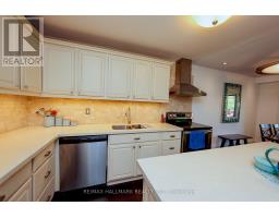 781 Pam Crescent, Newmarket, ON L3Y5B7 Photo 13