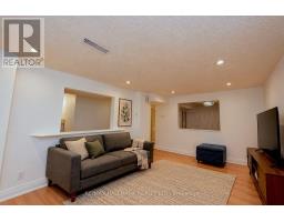 781 Pam Crescent, Newmarket, ON L3Y5B7 Photo 47