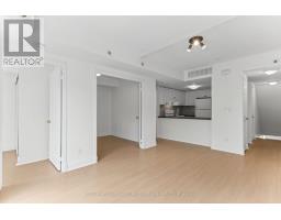 2016 - 3035 Finch Avenue W, Toronto, ON M9M0A3 Photo 10