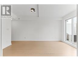 2016 - 3035 Finch Avenue W, Toronto, ON M9M0A3 Photo 12