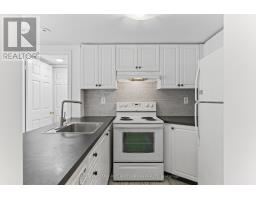 2016 - 3035 Finch Avenue W, Toronto, ON M9M0A3 Photo 13