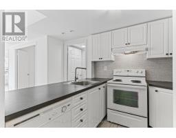 2016 - 3035 Finch Avenue W, Toronto, ON M9M0A3 Photo 16