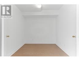 2016 - 3035 Finch Avenue W, Toronto, ON M9M0A3 Photo 17