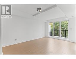 2016 - 3035 Finch Avenue W, Toronto, ON M9M0A3 Photo 8
