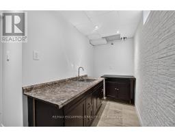 2450 Overton Drive N, Burlington, ON L7P4B5 Photo 37