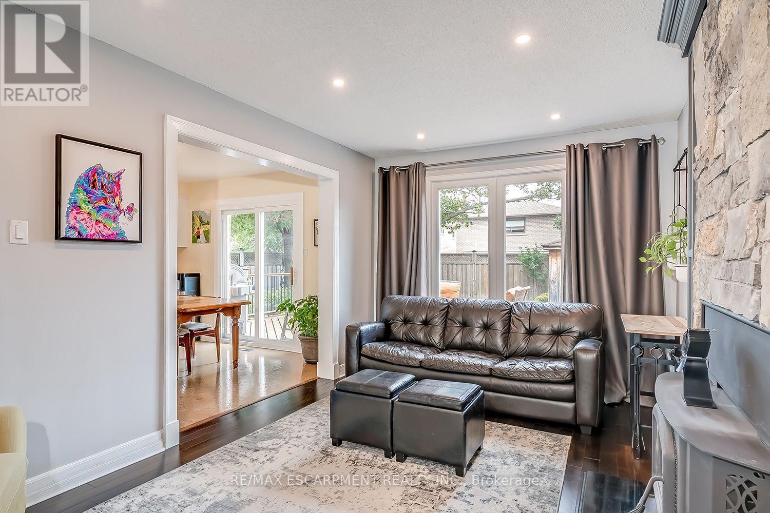 3163 BARWELL ROAD - 9