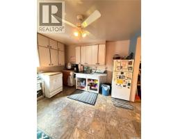 Den - 316 4th Street, Weyburn, SK S4H0Y6 Photo 8