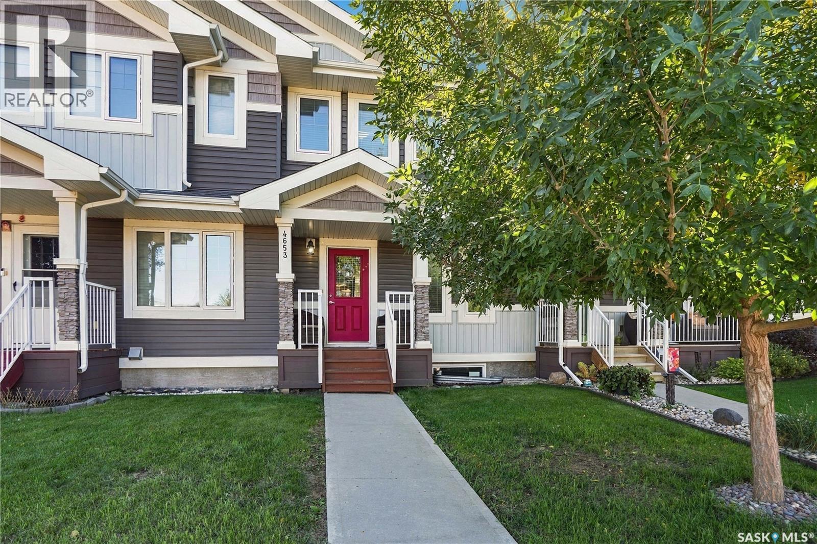#4653 Primrose Green DRIVE E - 1