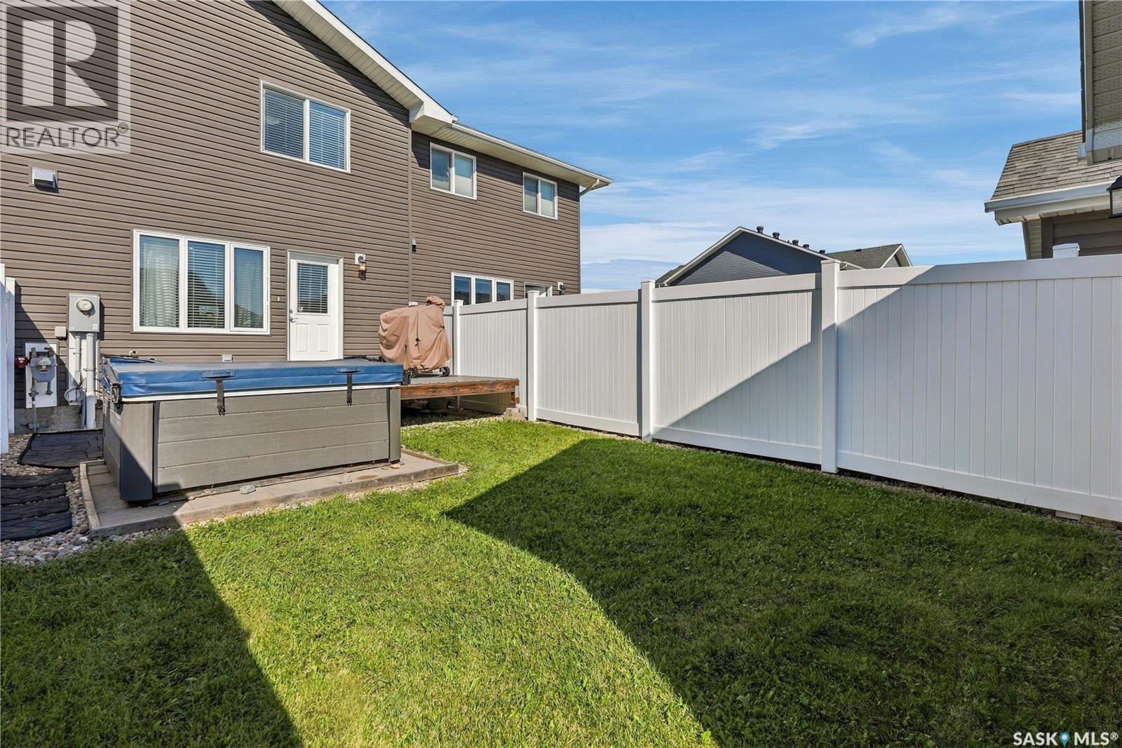 #4653 Primrose Green DRIVE E - 37