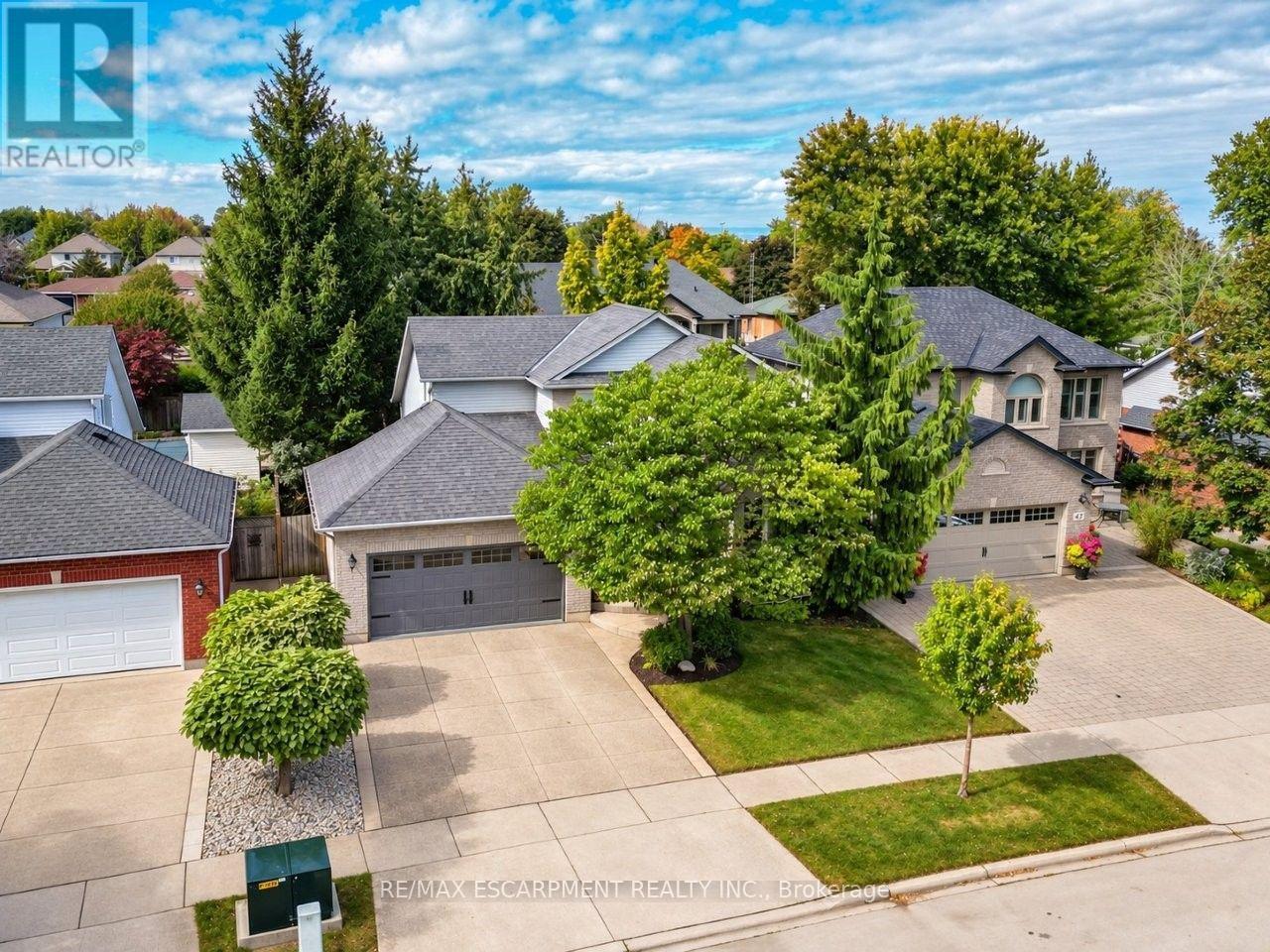 45 RICHMOND CRESCENT, Hamilton (Winona Park) — photo 2
