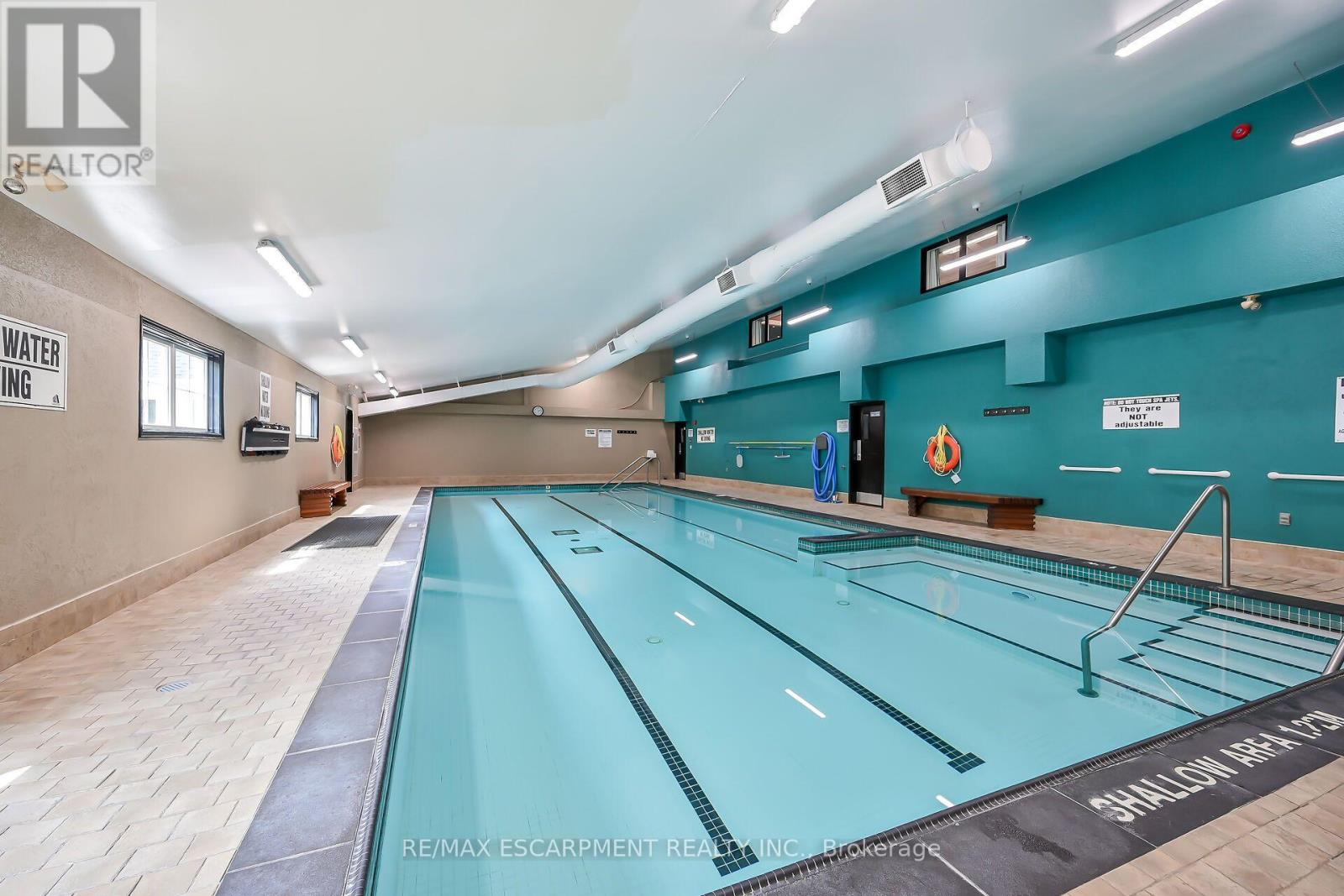 376 SILVERBIRCH BOULEVARD - 33