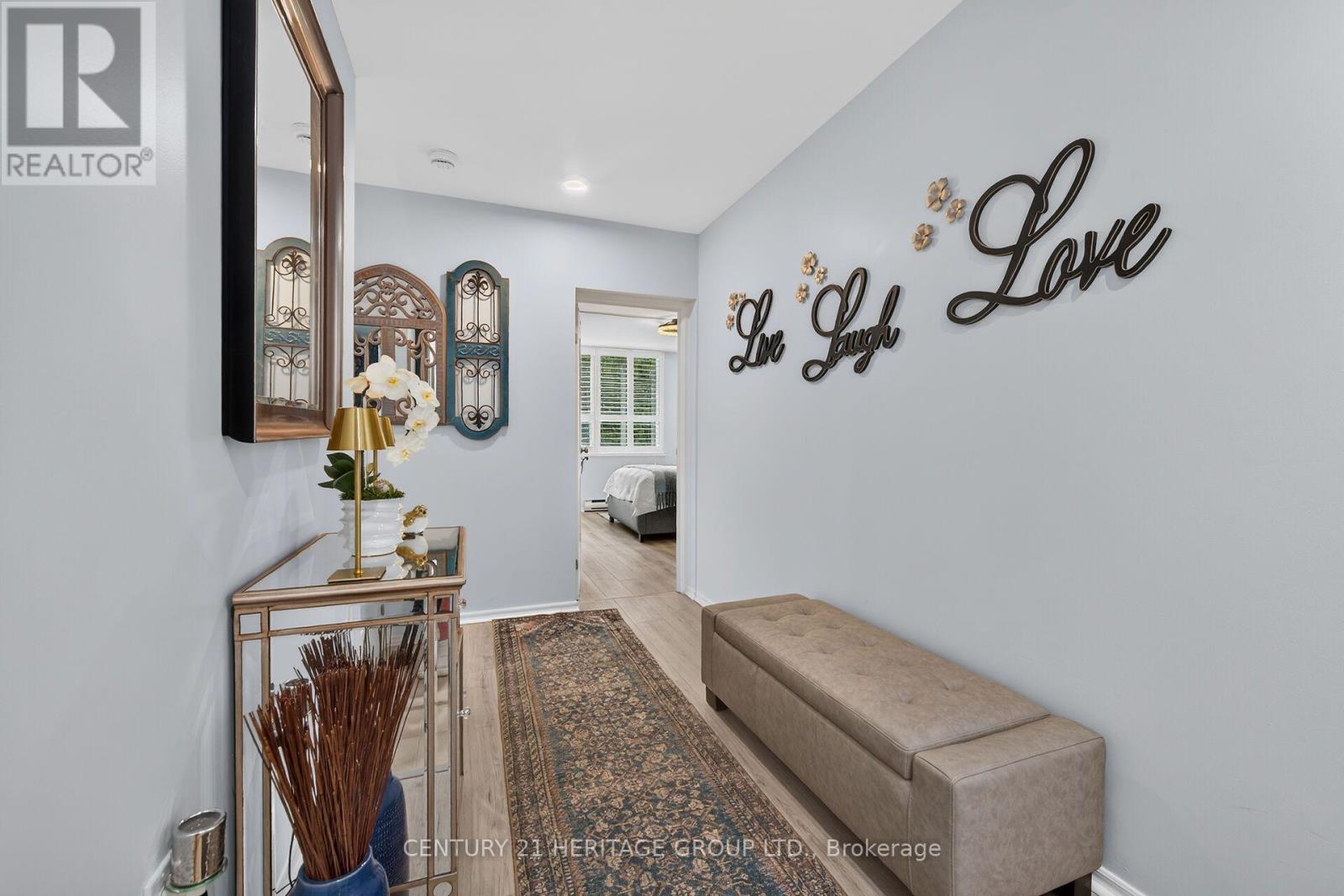 #101 28 ROBINSON STREET N - 14