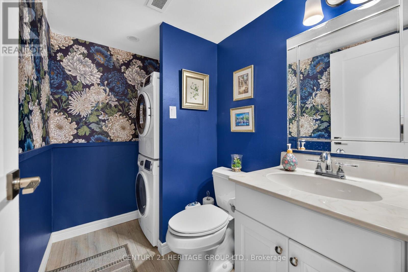 #101 28 ROBINSON STREET N - 39