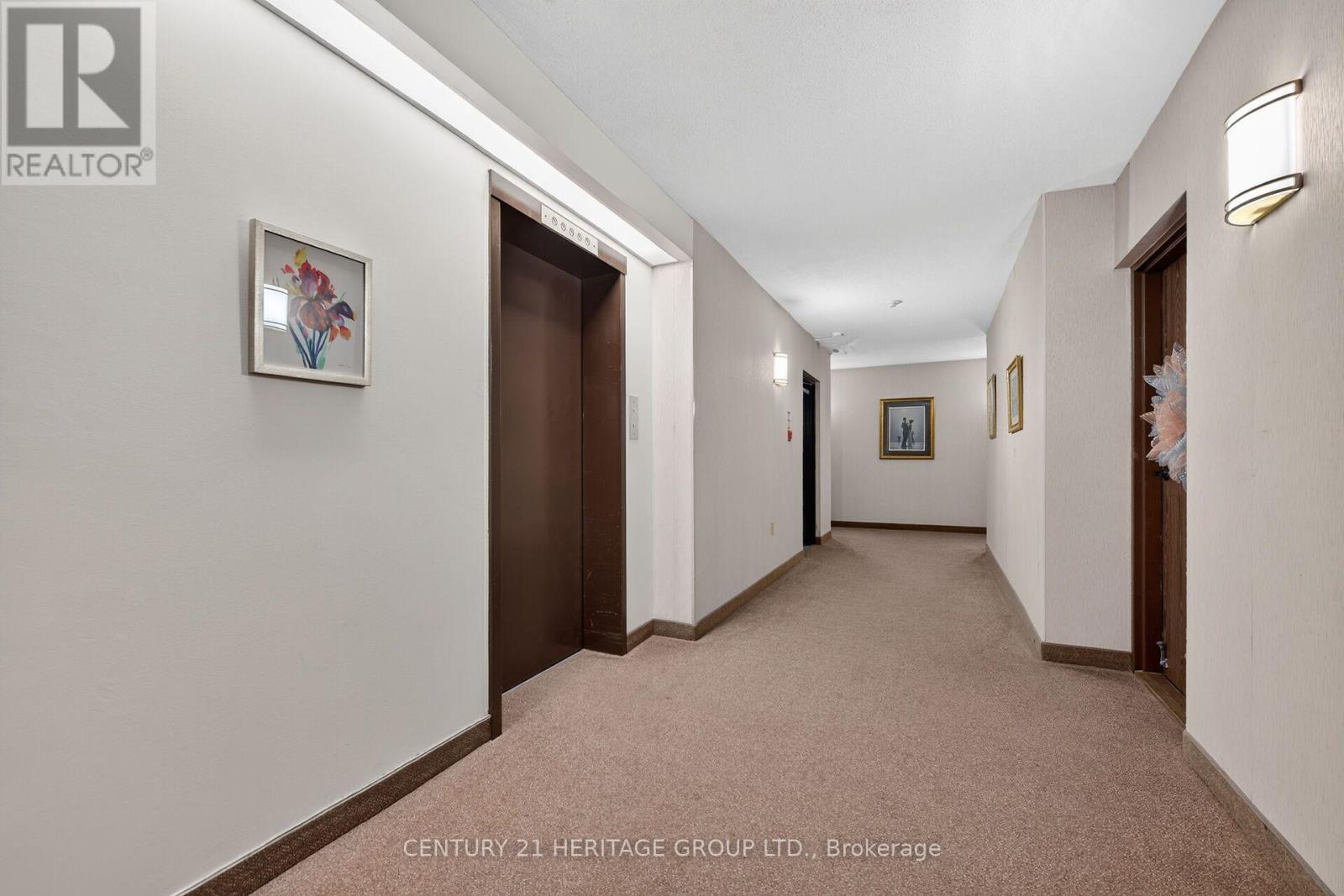 #101 28 ROBINSON STREET N - 49