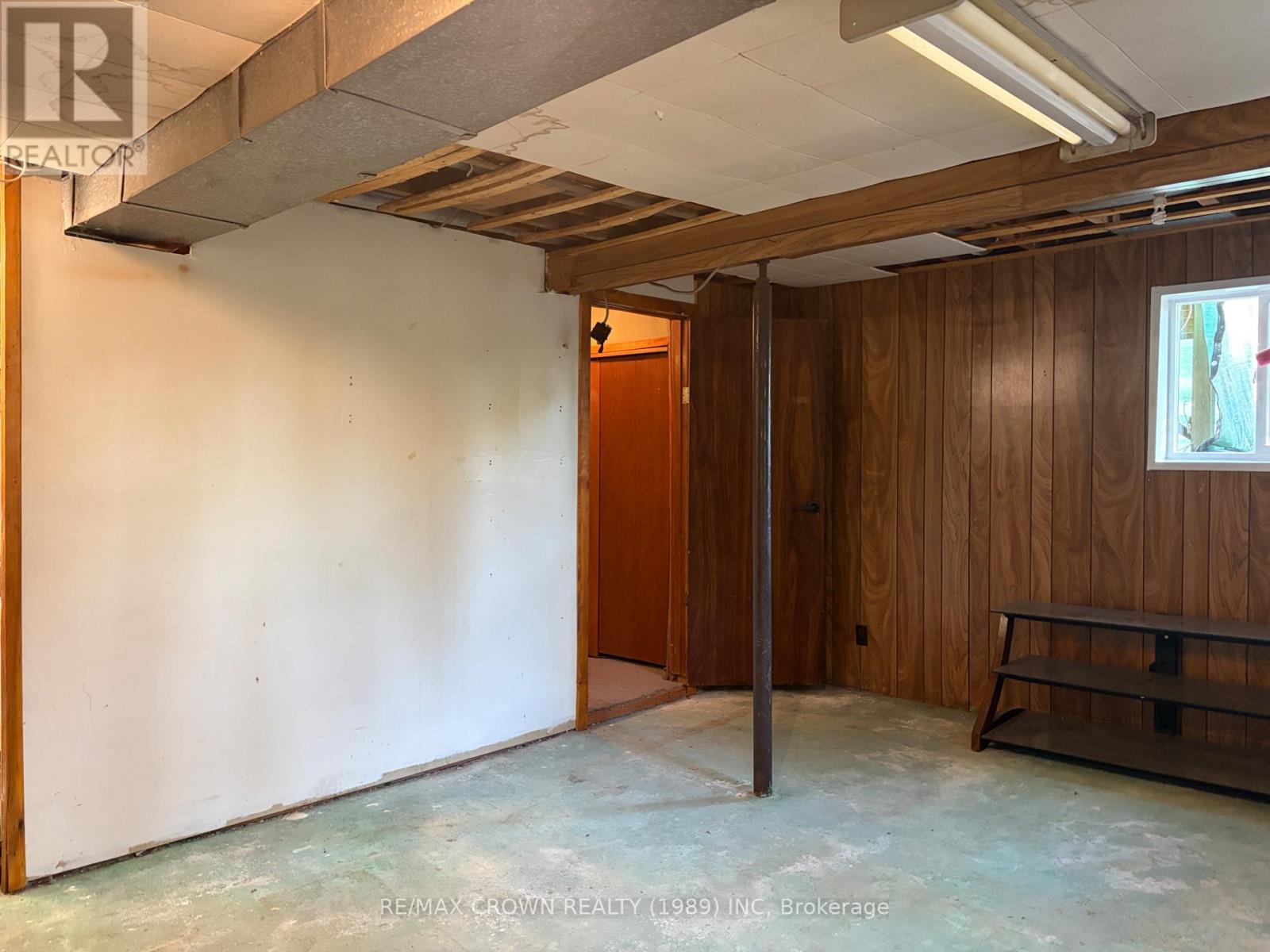 1327 LEROUX AVENUE - Image 42
