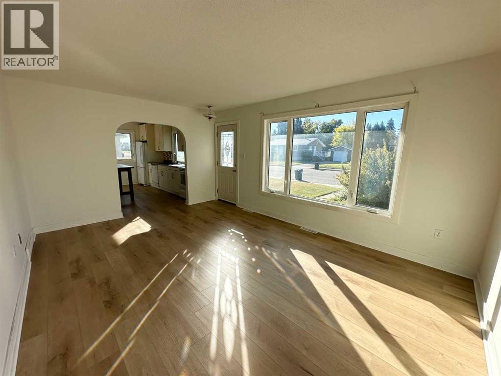 4514 53 Avenue - Image 5