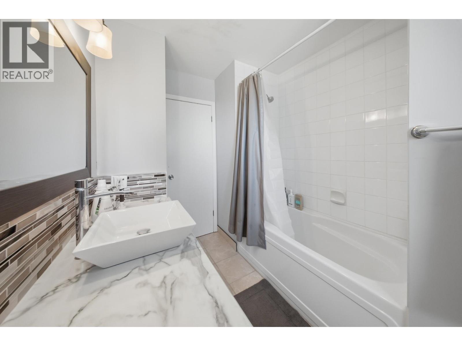 10404 112 AVENUE - Image 14