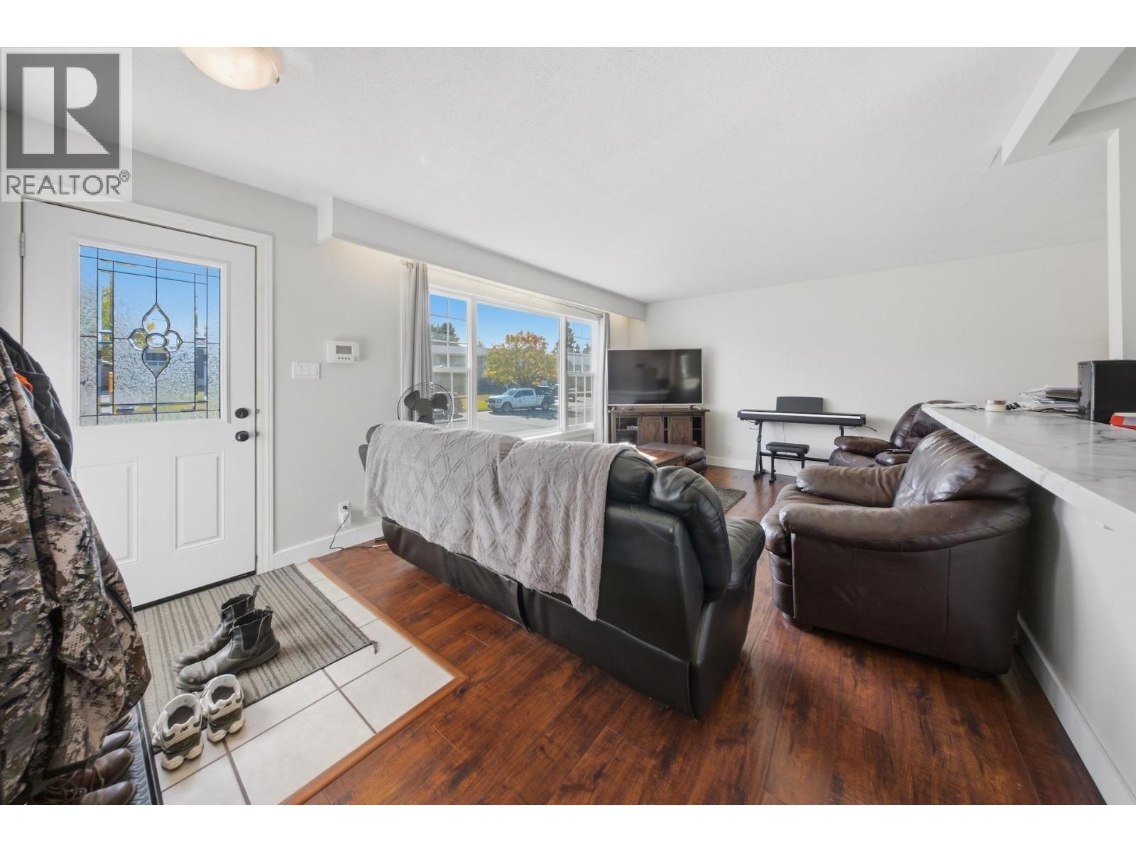 10404 112 AVENUE - 5