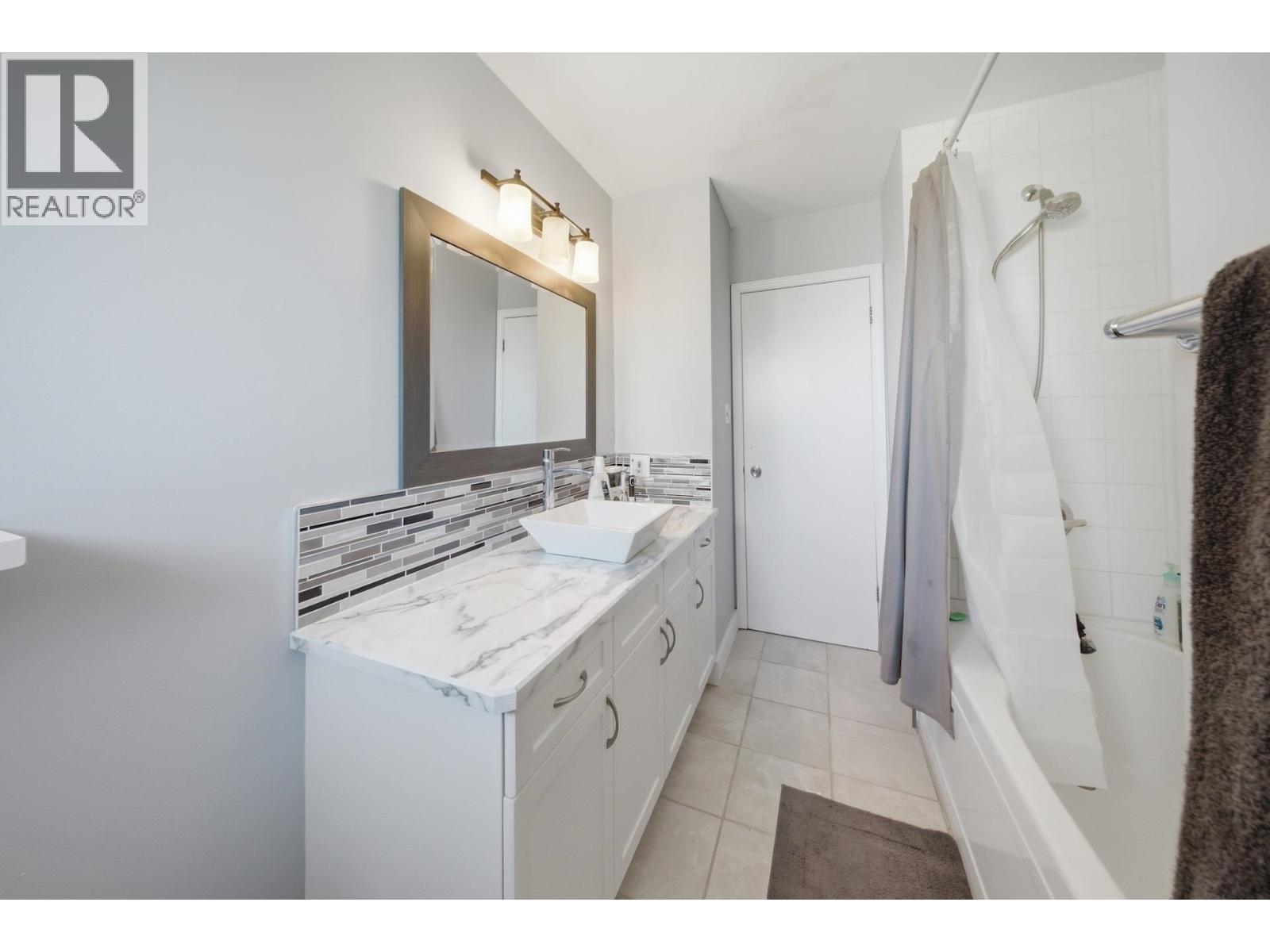 10404 112 AVENUE - 13
