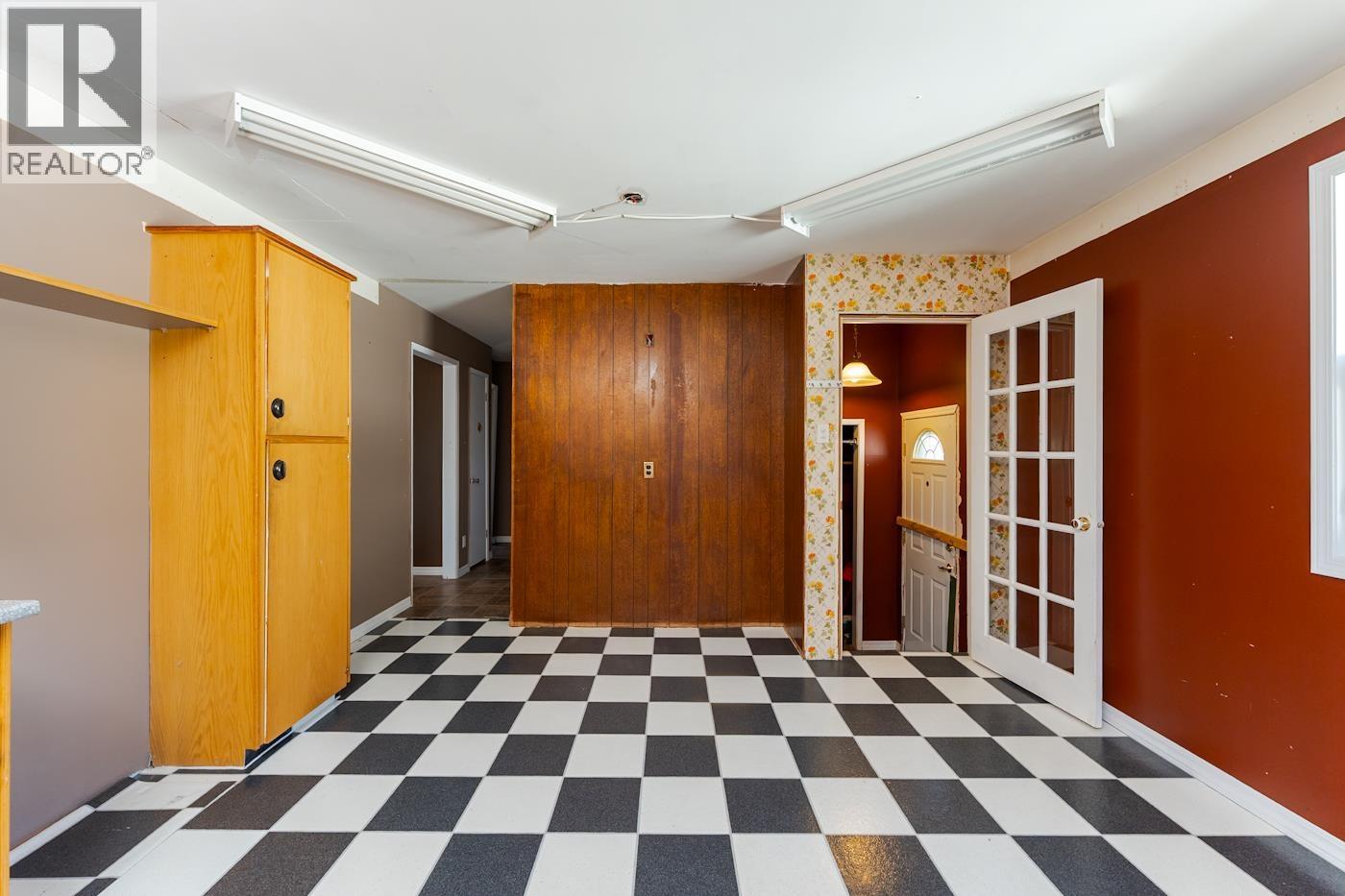 Photo 12 of 33 — 168 AITKEN CRESCENT · Prince George, BC