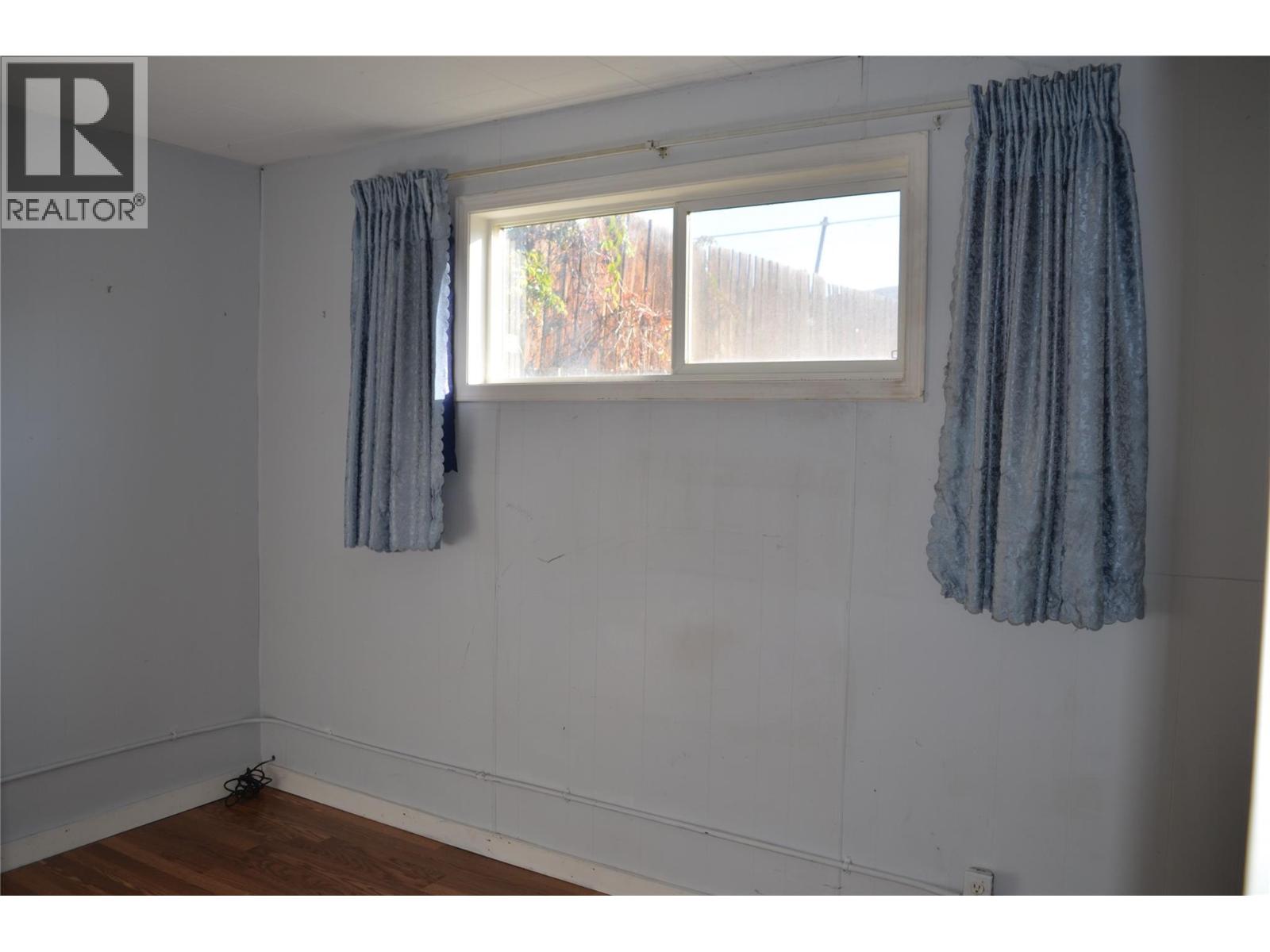 310 Bancroft Street - 12