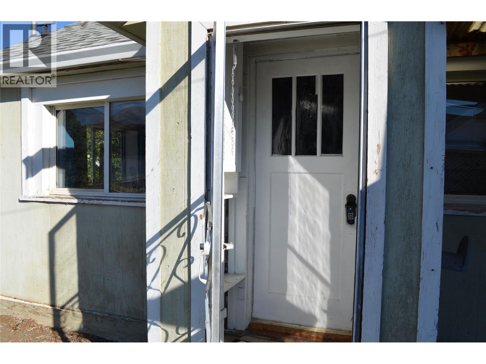 310 Bancroft Street - 3