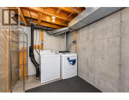 43 4061 Larchwood Dr, Saanich, BC V8N4P1 Photo 32