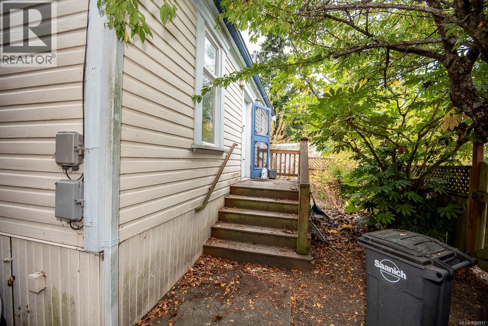 3814 Rowland Ave - 2
