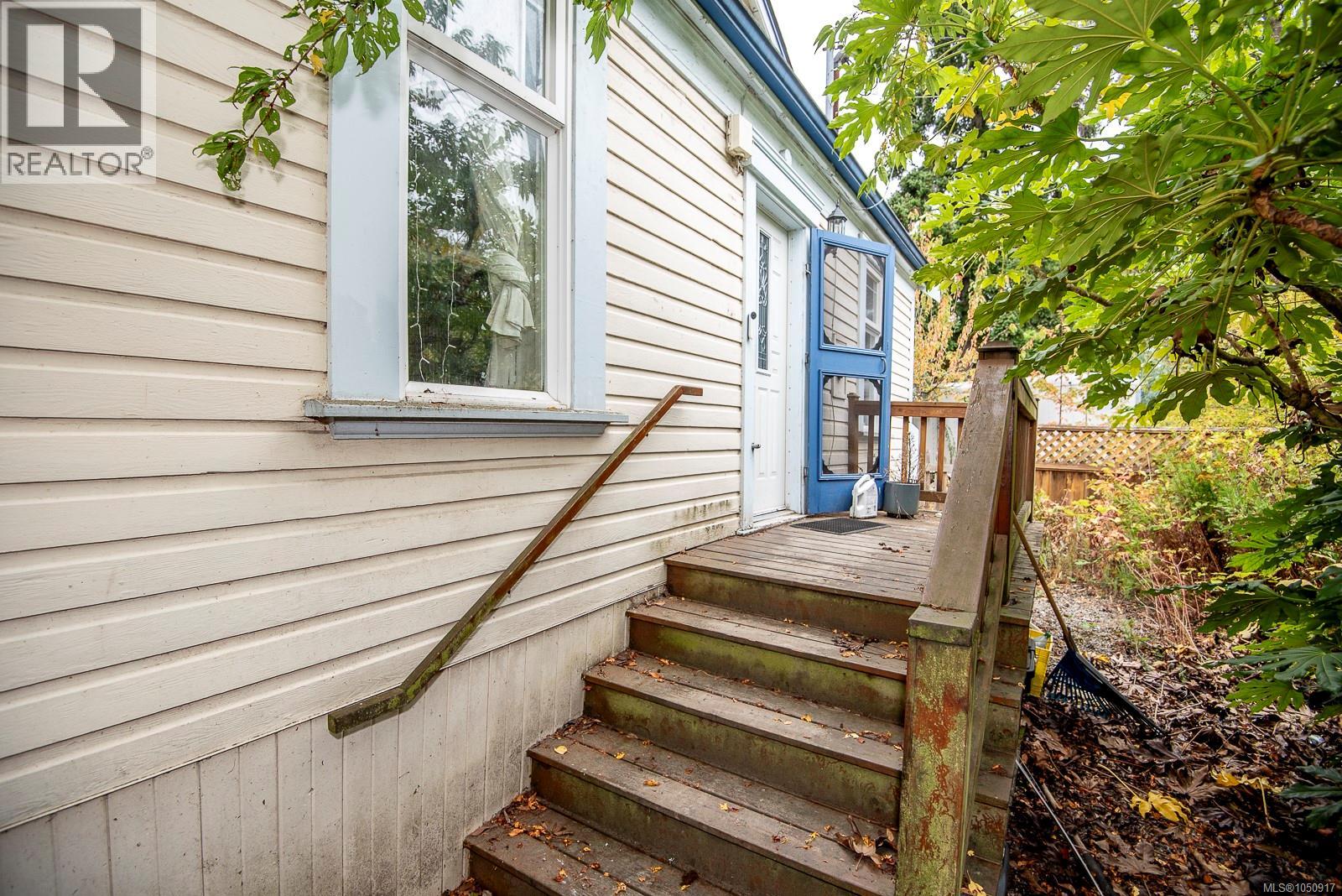 3814 Rowland Ave - 3