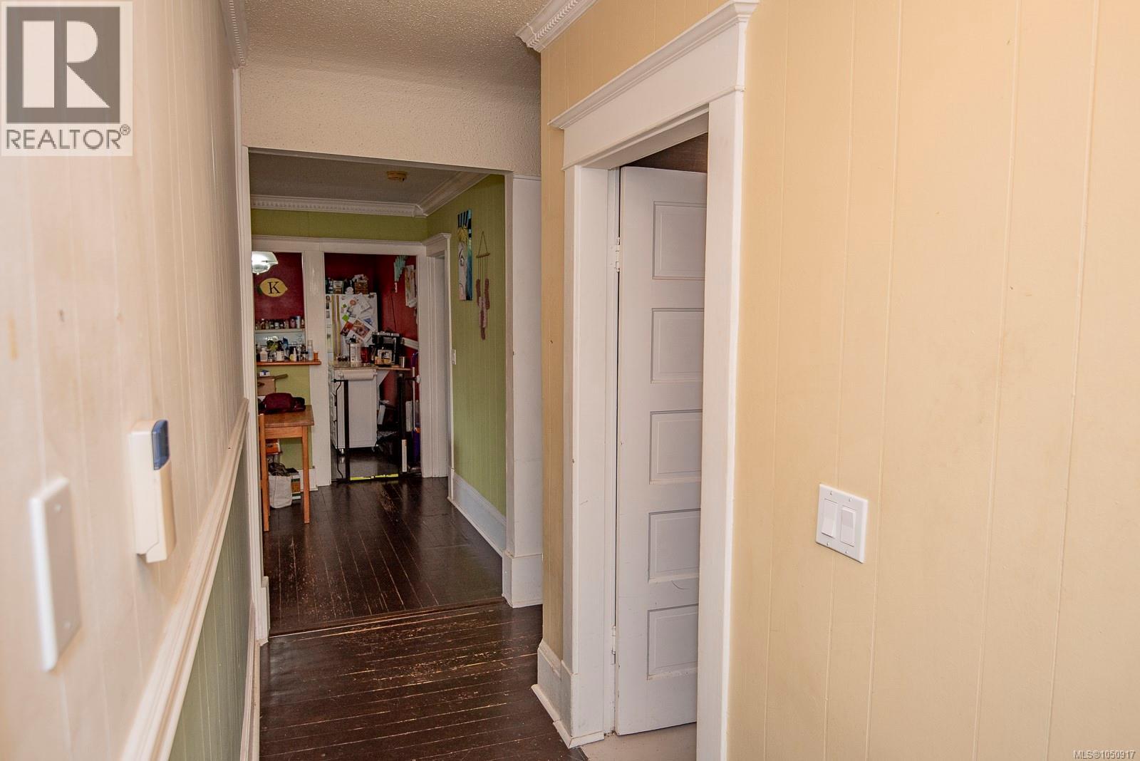 3814 Rowland Ave - 5