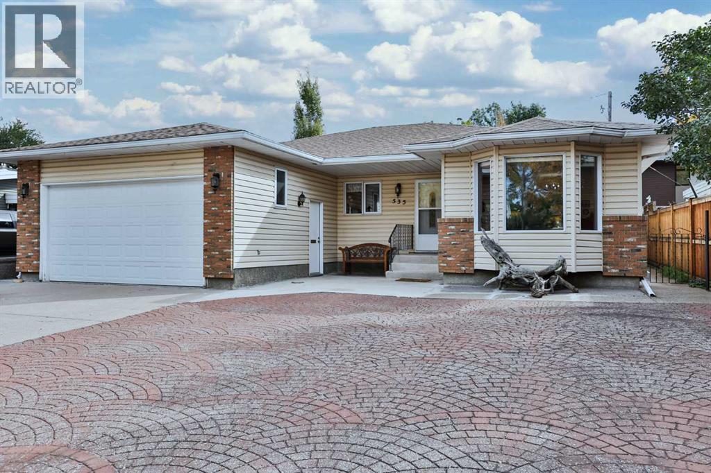 535 28 Street S - 1