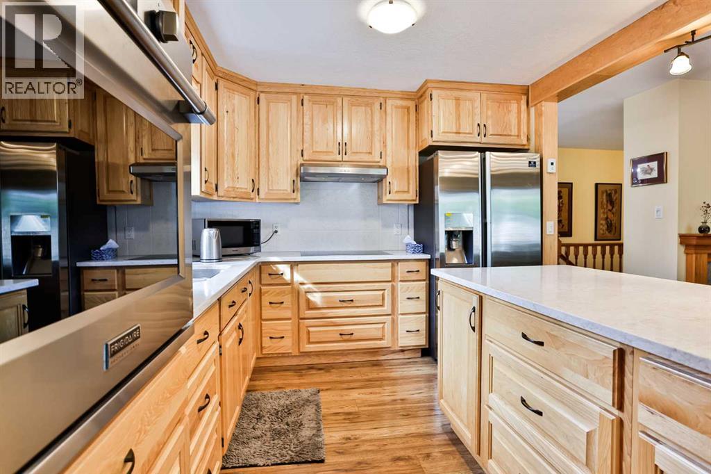 535 28 Street S - Image 14