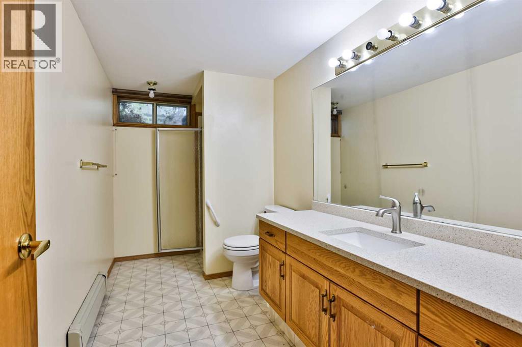 535 28 Street S - Image 24