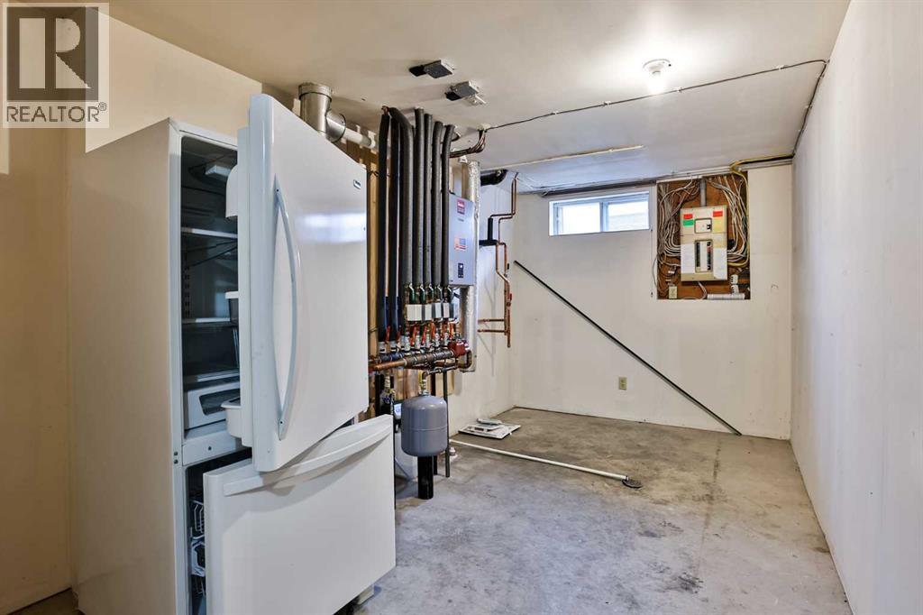 535 28 Street S - Image 25