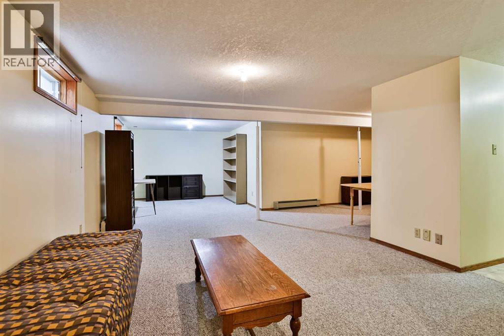 535 28 Street S - Image 29