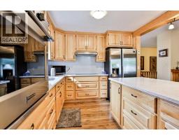 535 28 Street S - photo 14