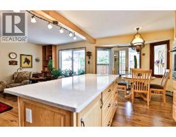 535 28 Street S - photo 15