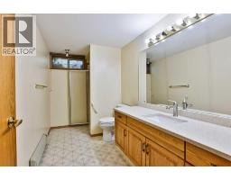 535 28 Street S - photo 24