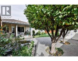 535 28 Street S - photo 32