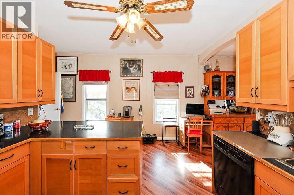 5201 50 Street - 6